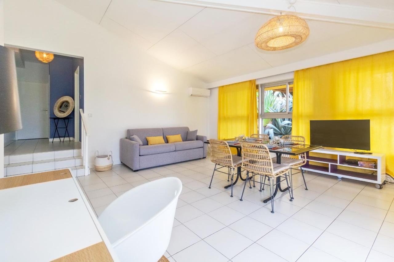 Cuty - Bel Et Spacieux Apt Avec Magnifique Vue Mer Et Piscine Saint Gilles Les Bains Exterior foto